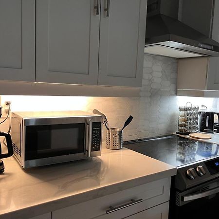 Sweet Home Toronto Bagian luar foto
